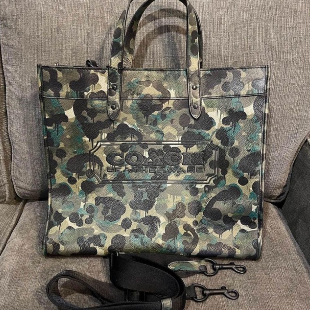 Coach Field Tote 40